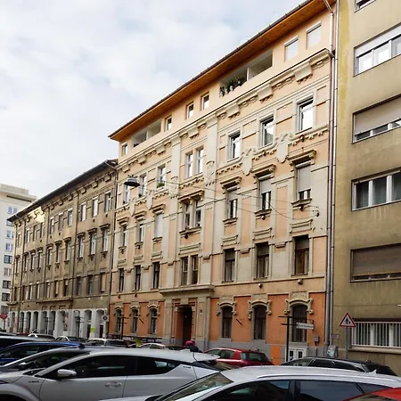 Apartment V26 - In The Center New With Ac Budapest