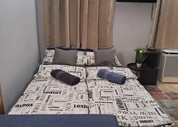 V26 - In The Center New With Ac Apartment *