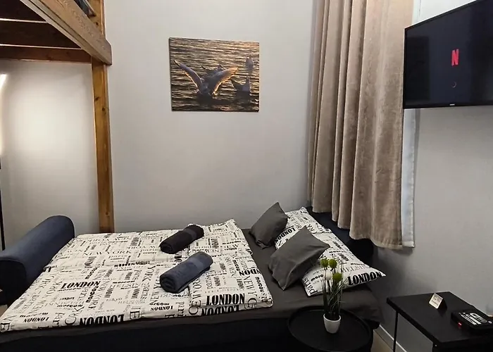 V26 - In The Center New With Ac Apartment *